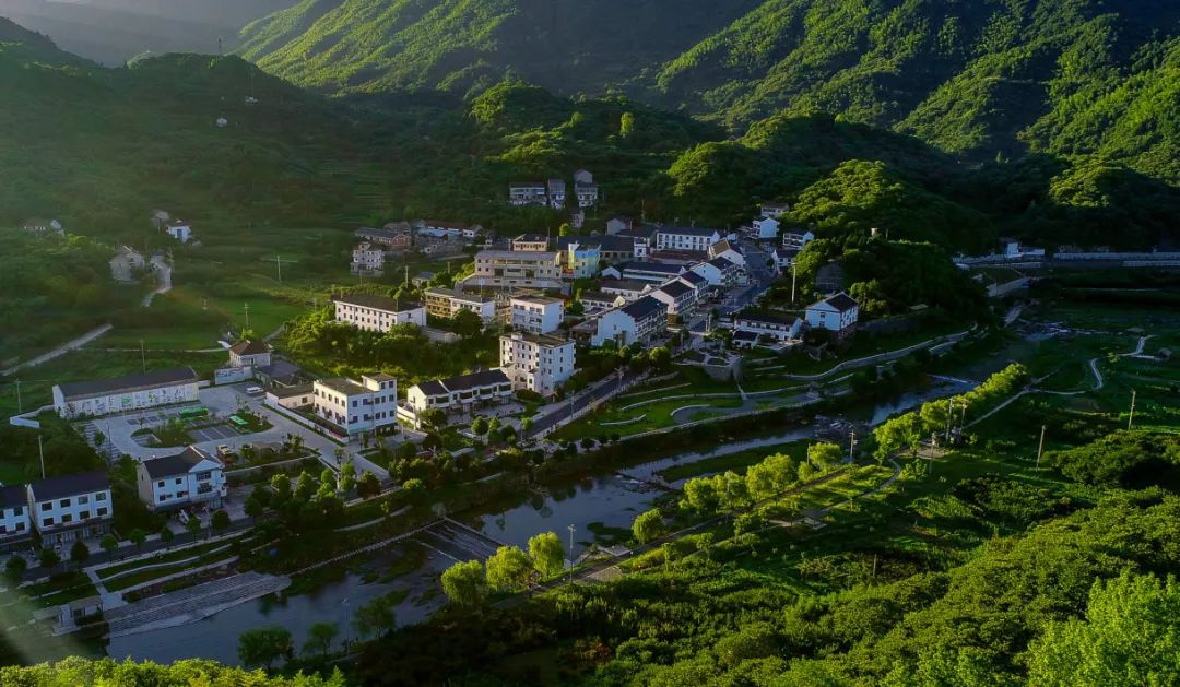 關(guān)于印發(fā)《紹興市“綠水青山就是金山銀山”實(shí)踐創(chuàng)新基地建設(shè)實(shí)施方案（2023—2025年）》的通知