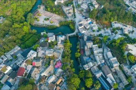 近日，浙江省財(cái)政廳、浙江省生態(tài)環(huán)境廳發(fā)布公告，提前下達(dá)2025年省生態(tài)環(huán)境保護(hù)專(zhuān)項(xiàng)資金，本次下達(dá)資金6.8億元。